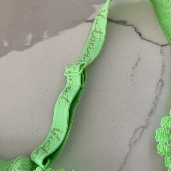 Victoria’s Secret Front Closure Racer Back Bralette - Picture 3 of 8